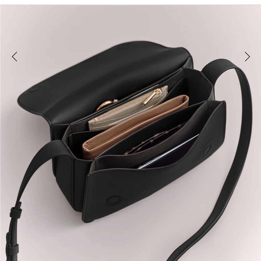 Cuyana Black Croc Embossed Shoulder Bag - Picture 4 of 12